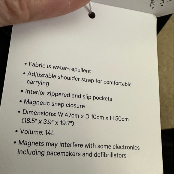 Lululemon Guilty Pleasures Shoulder Bag 14L in Black NWT - Picture 14 of 16